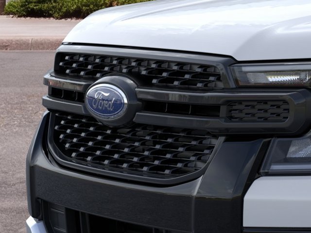 New 2026 Oxford White Ford XLT image 17