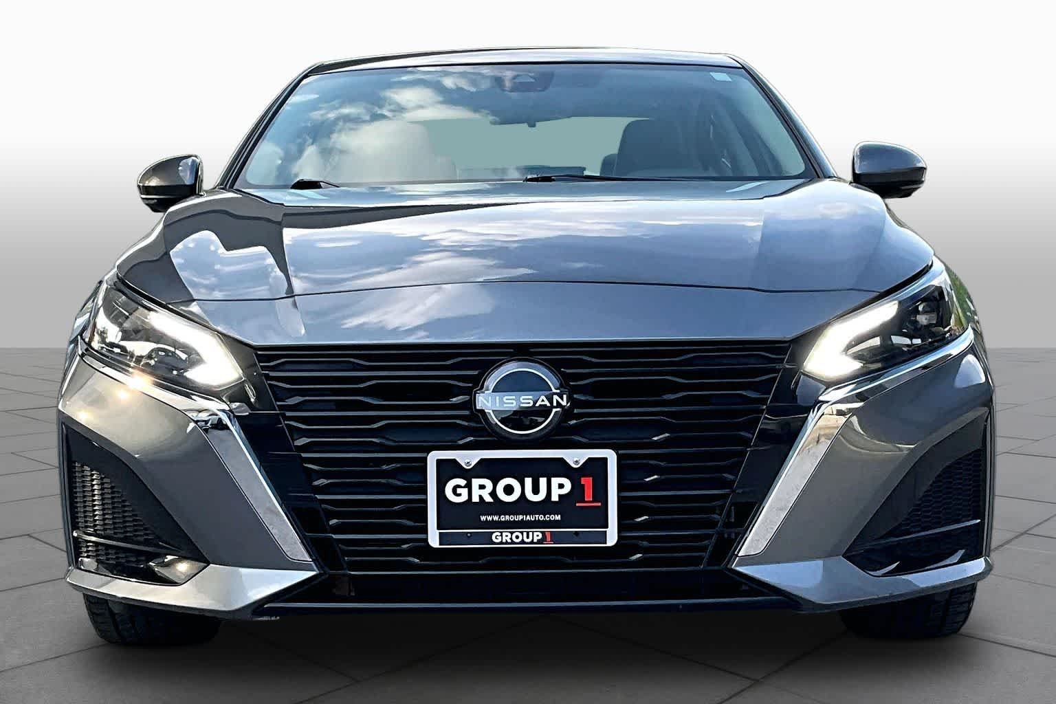 Used 2023 Gun Metallic Nissan 2.5 SL image 4