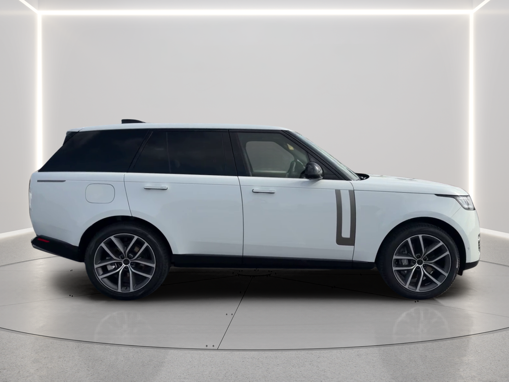 New 2026 Fuji White Land Rover SE image 4