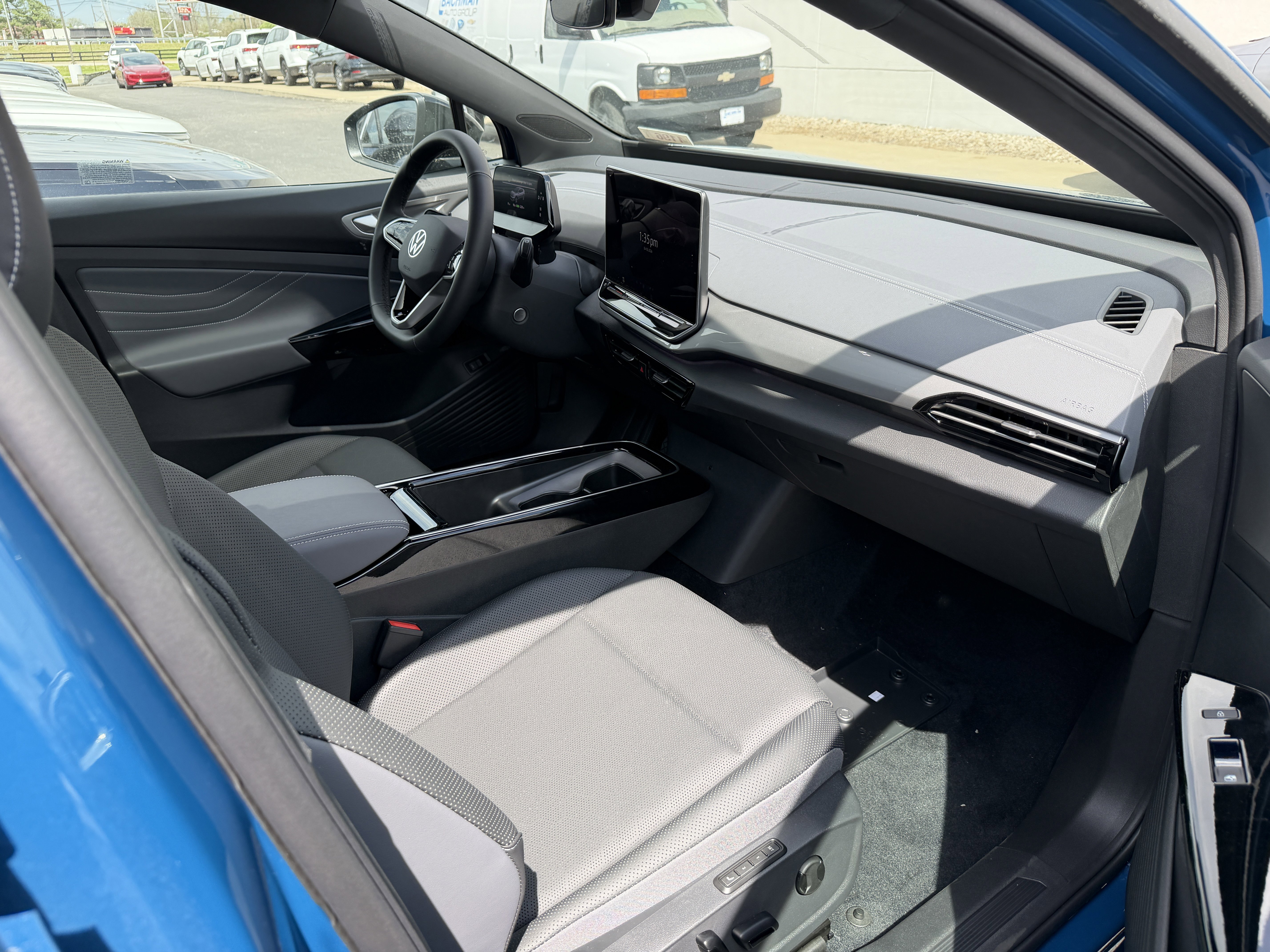 New 2026 Mountain Lake Blue Metallic Volkswagen Pro S image 24