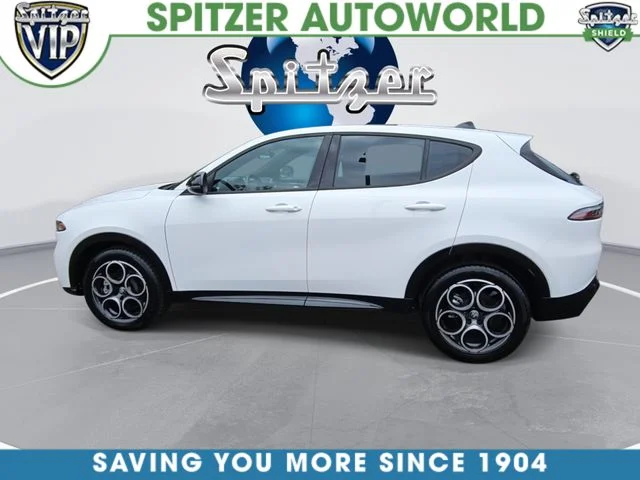 Used 2025 White Alfa Romeo Base image 5