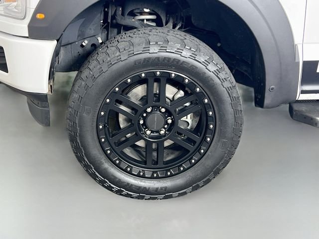 Used 2020 White Ford Lariat image 29
