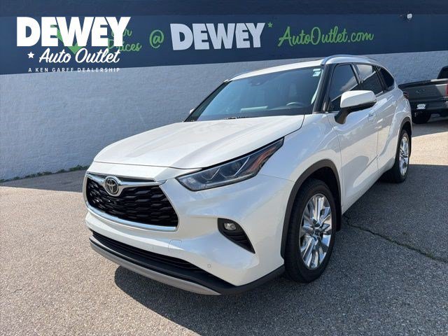 Used 2021 Blizzard Pearl Toyota Platinum image 1