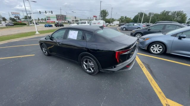 2025 Kia K4 LXS - Photo 8