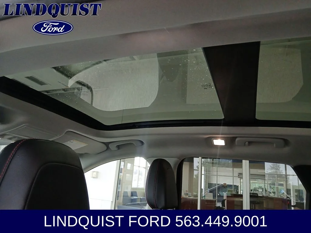 Used 2022 Silver Metallic Ford SEL image 19