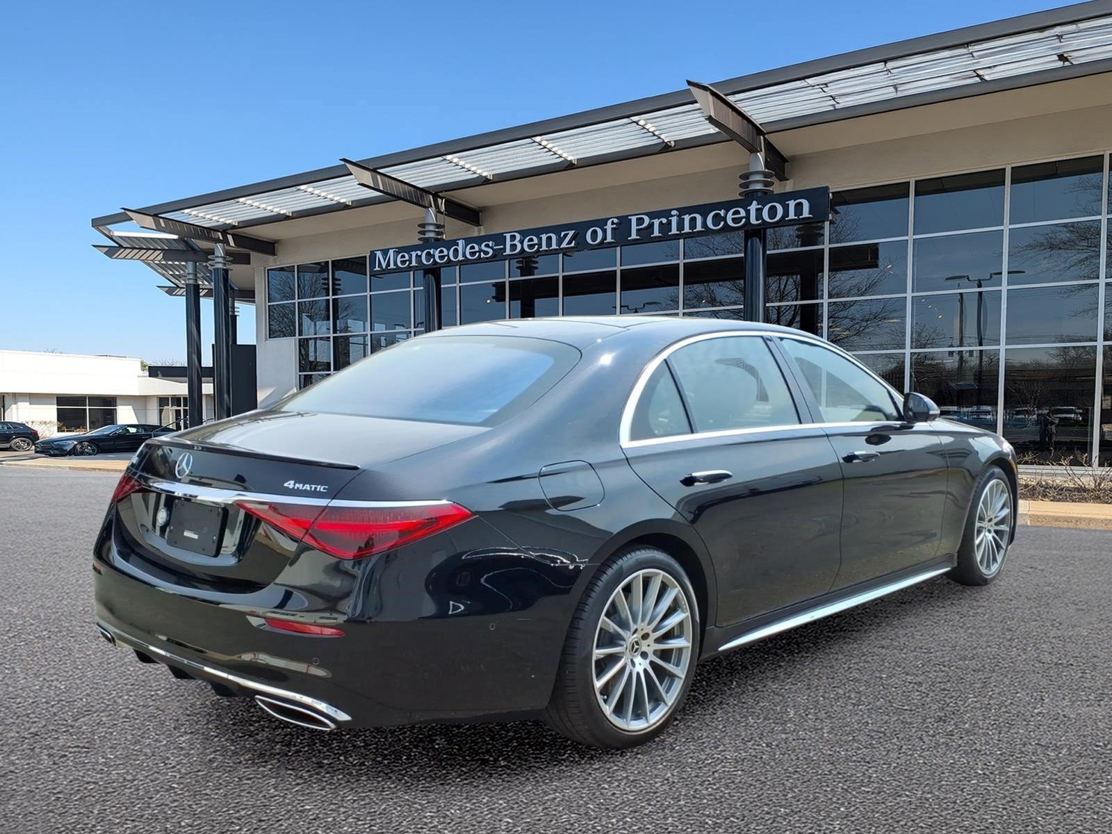 Certified Used 2023 Black Mercedes-Benz S 580 4MATIC® Sedan image 3