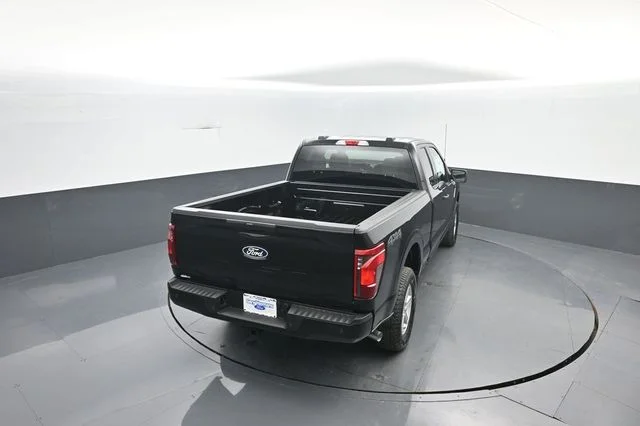 New 2026 Agate Black Metallic Ford XLT image 21