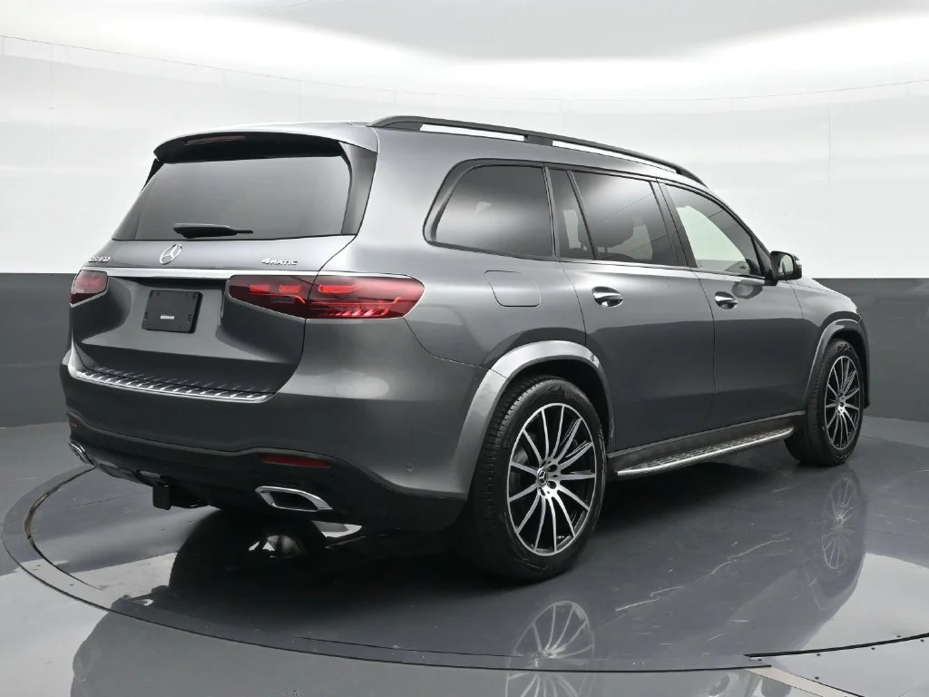 Used 2025  Mercedes-Benz GLS 450 image 14