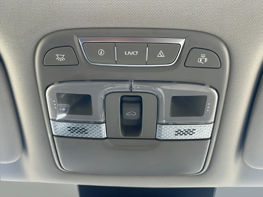 Used 2022 Gray Kia EX image 36