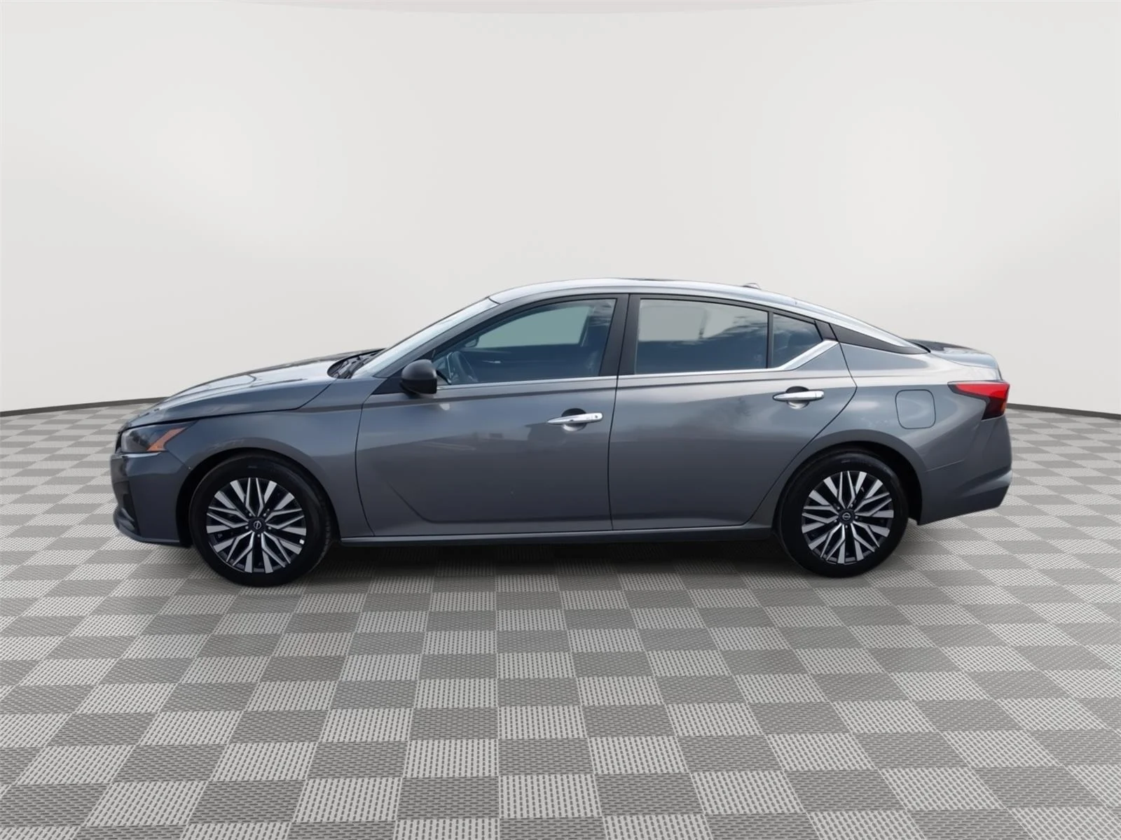 Used 2025 Gun Metallic Nissan SV image 8