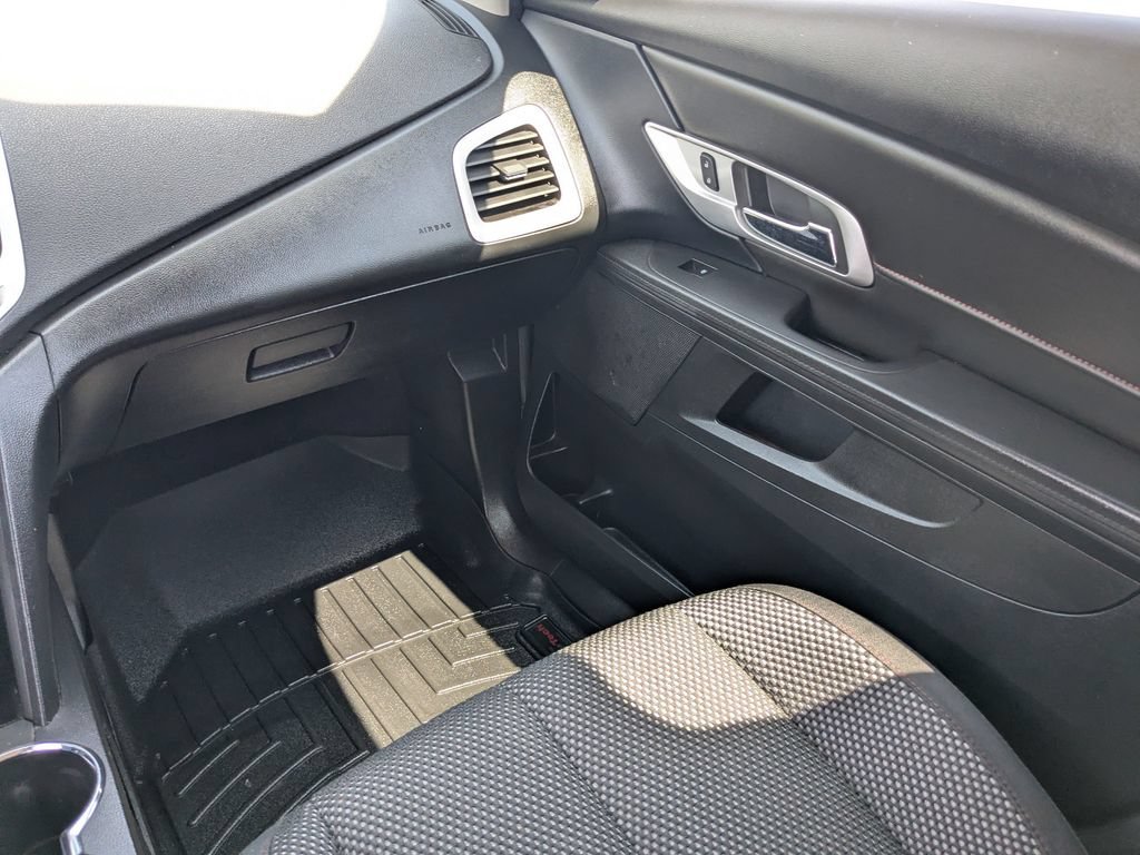 Used 2017 QUICKSILVER METALLIC GMC SLE image 17