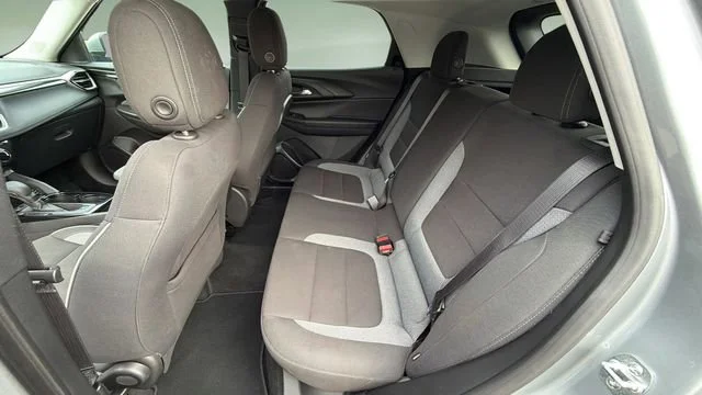 Used 2025 Sterling Gray Metallic Chevrolet LT image 19