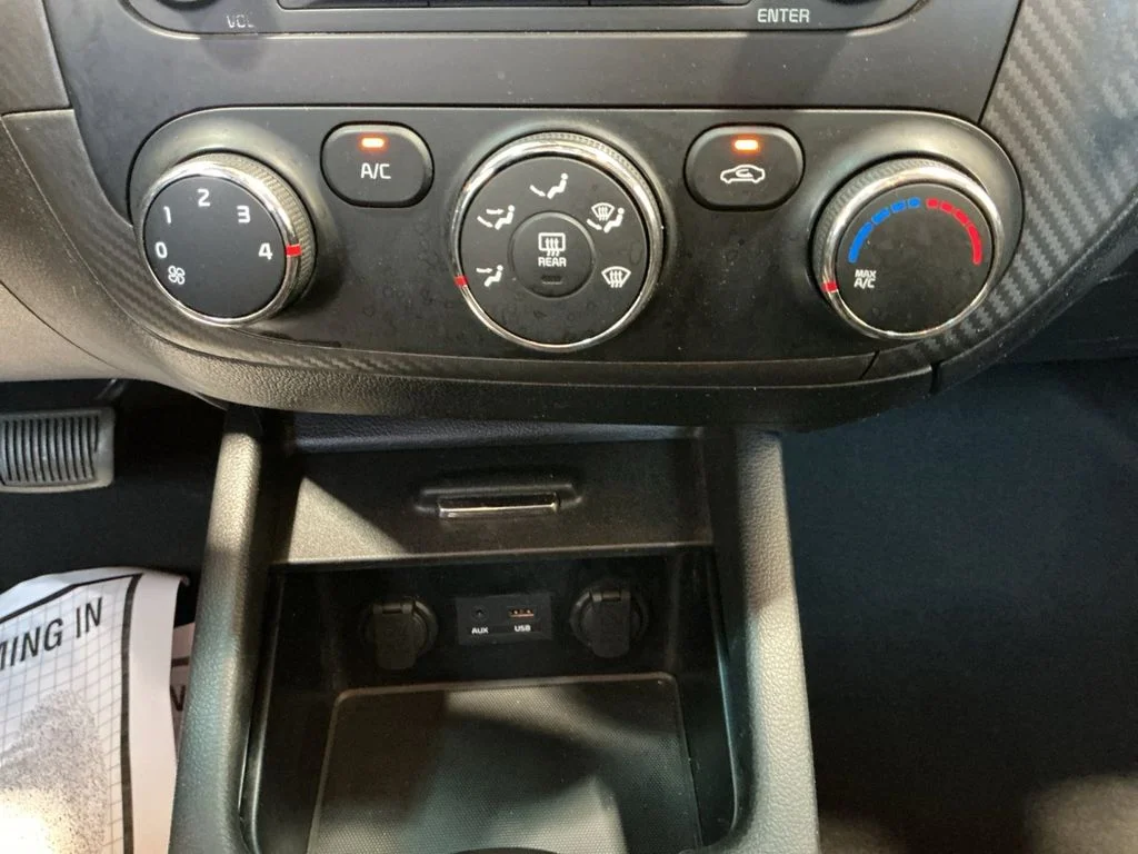 Used 2015 Silver Kia EX image 15