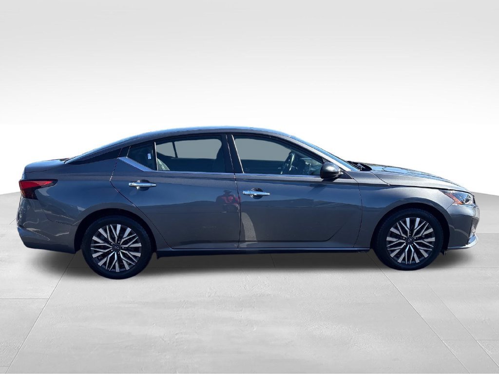 Used 2024 Gray Nissan 2.5 SV image 6