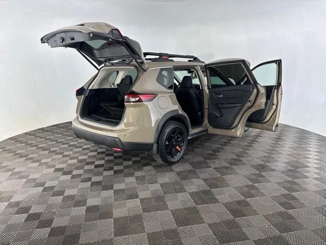 Used 2025 Beige/tan Nissan Rock Creek image 14