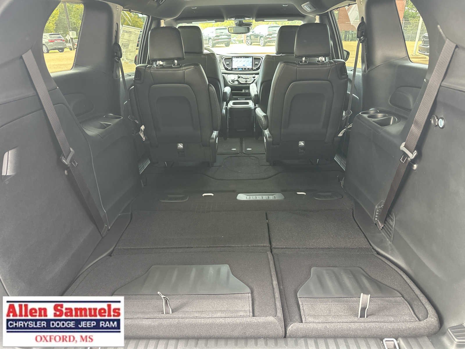 2026 Chrysler Pacifica Select - Photo 32