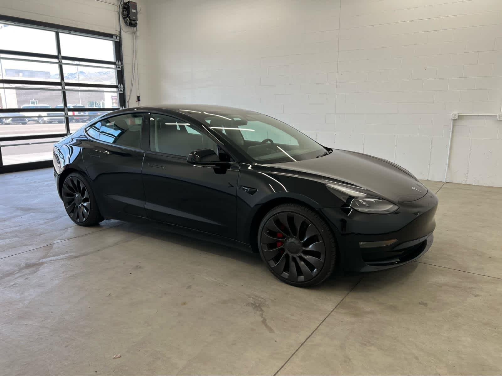 Used 2022 BLACK Tesla Performance image 5