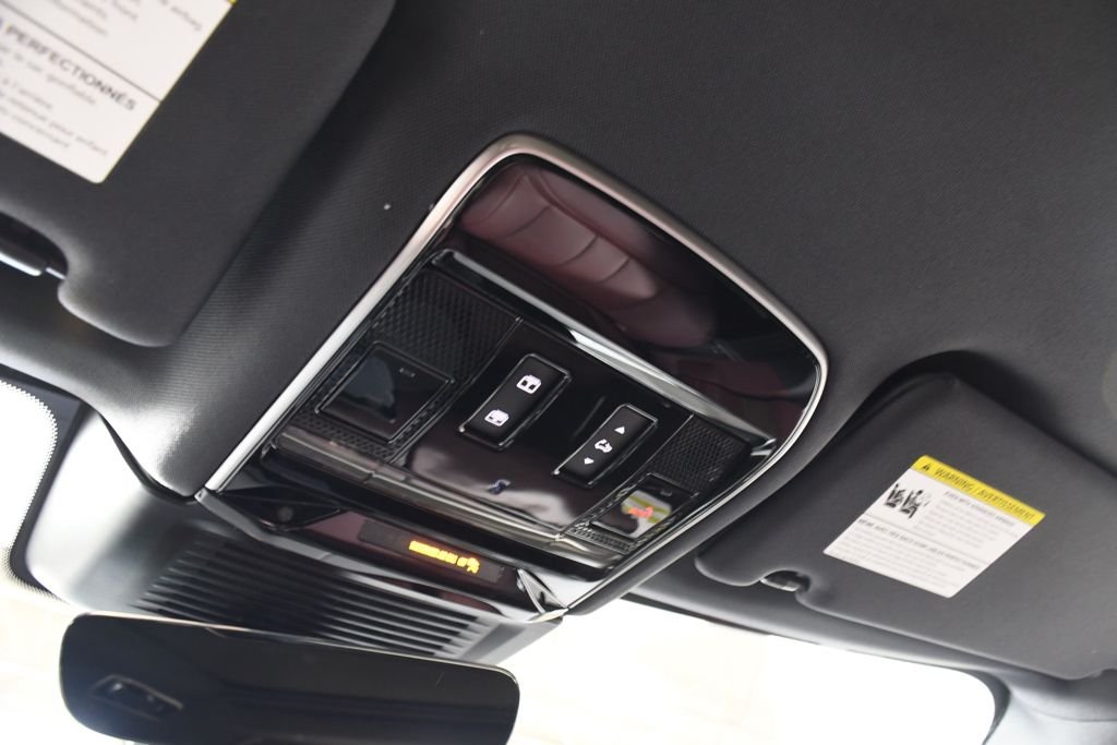2026 Land Rover Range Rover SE - Photo 32