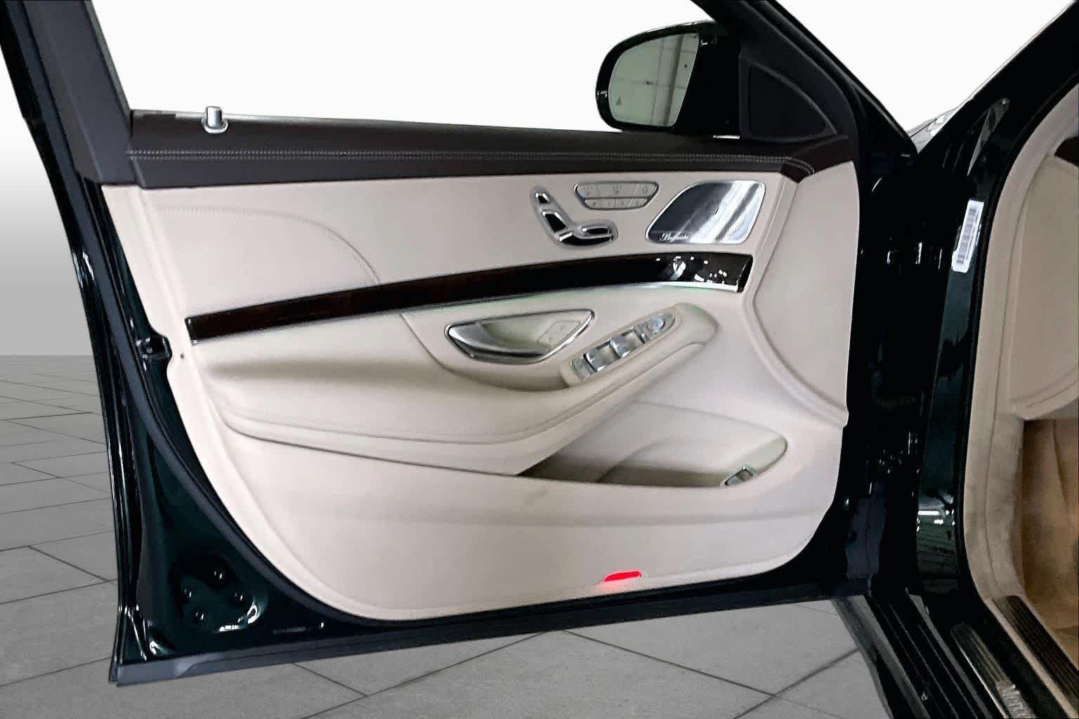 Used 2020 Emerald Green Metallic Mercedes-Benz S 450 image 22