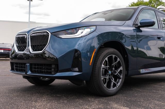 New 2026 Arctic Race Blue metallic BMW 30 xDrive image 6