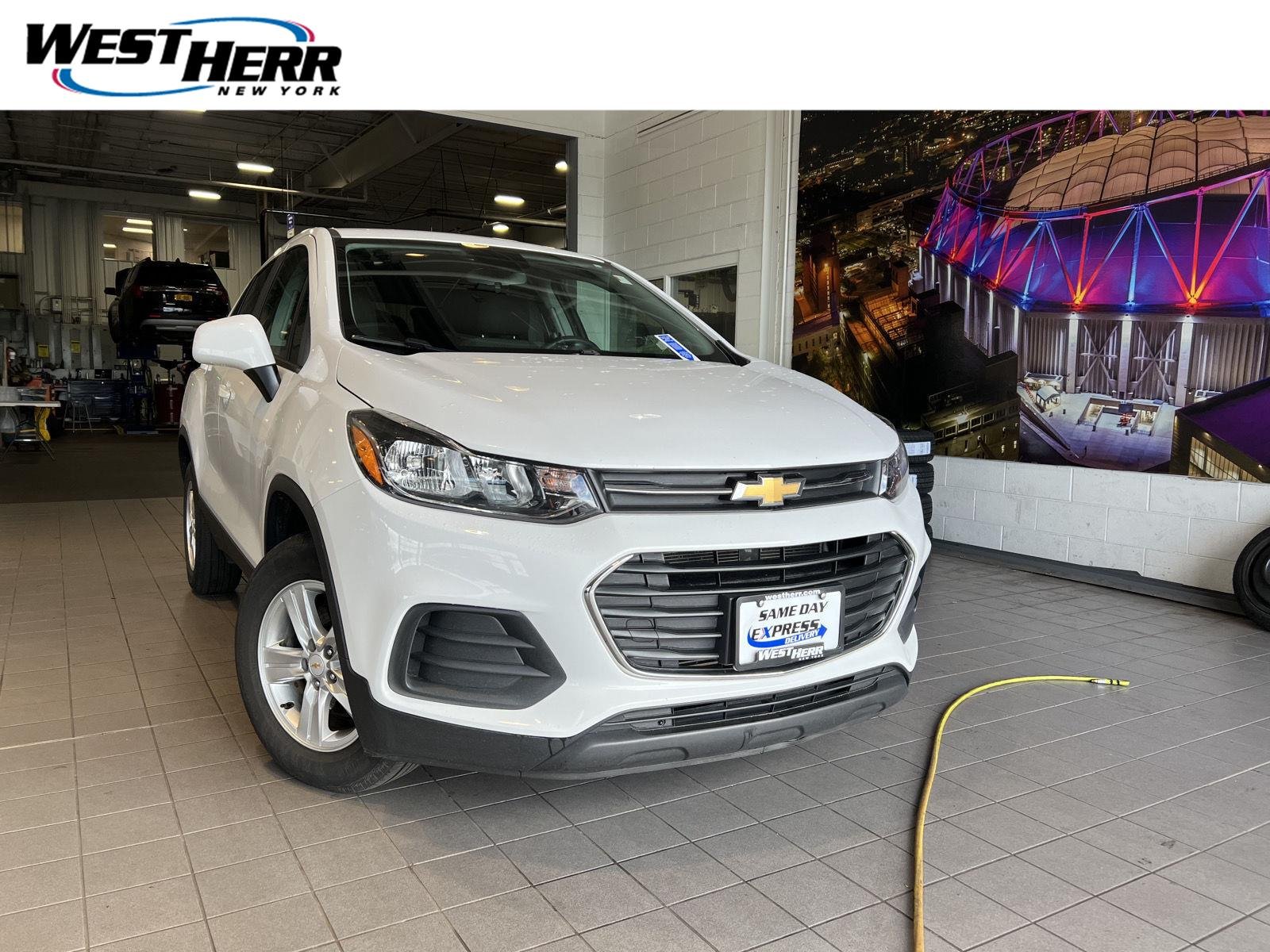 Used 2020 Summit White Chevrolet LS image 1