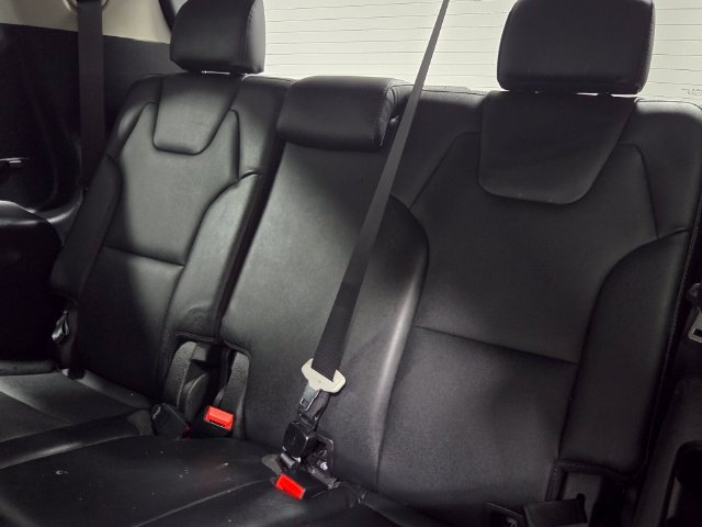 Used 2022 Black Kia EX image 7