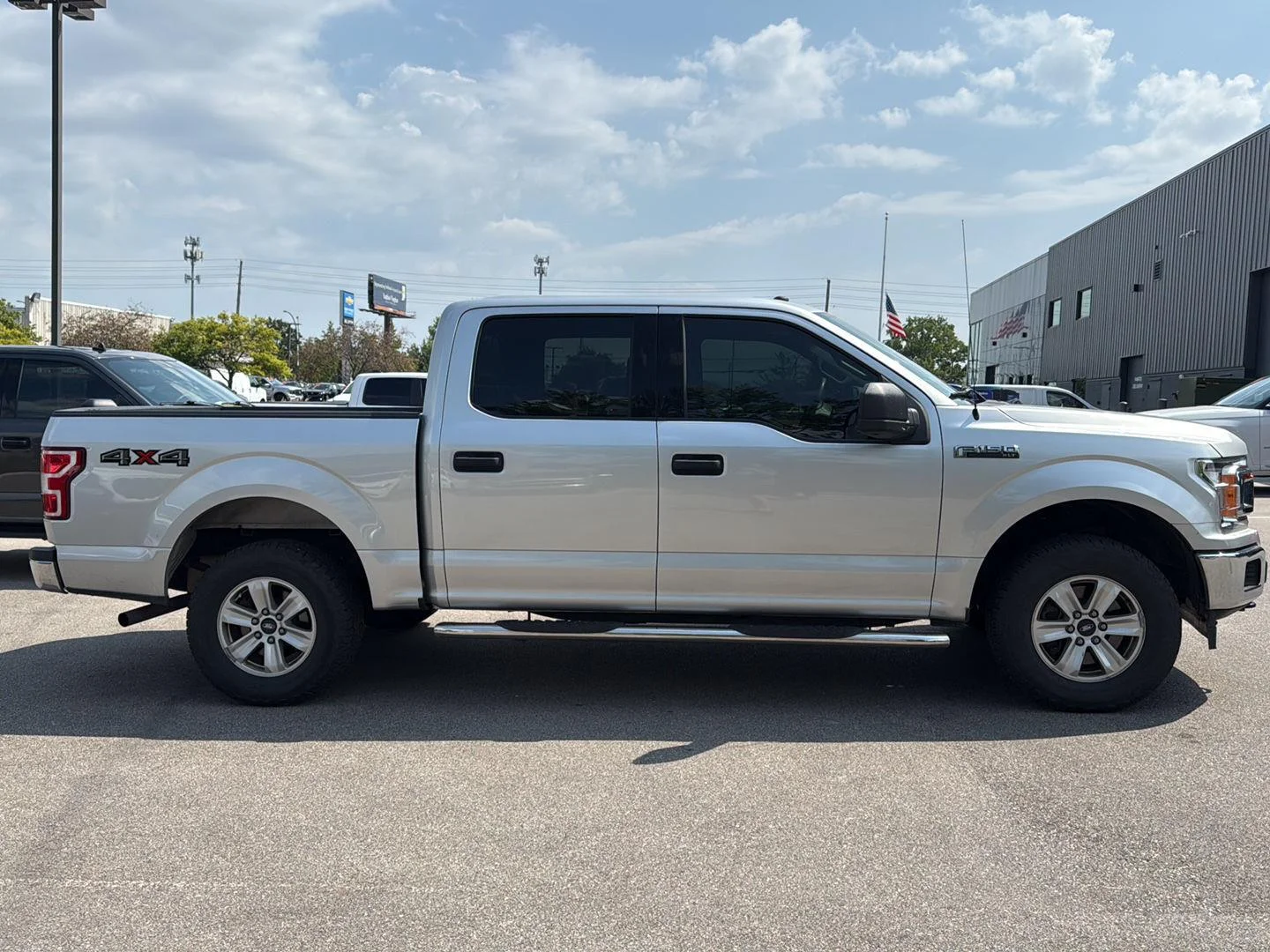Used 2018 Ingot Silver Ford XLT image 2