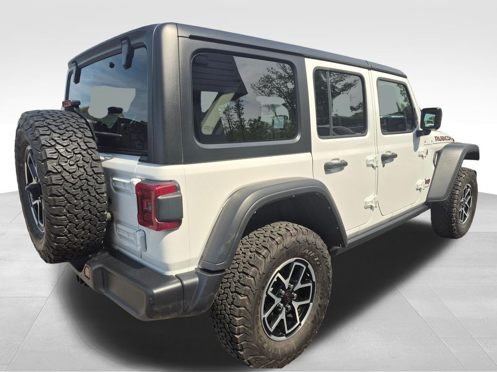 Used 2024 White/off-white Jeep Rubicon image 10