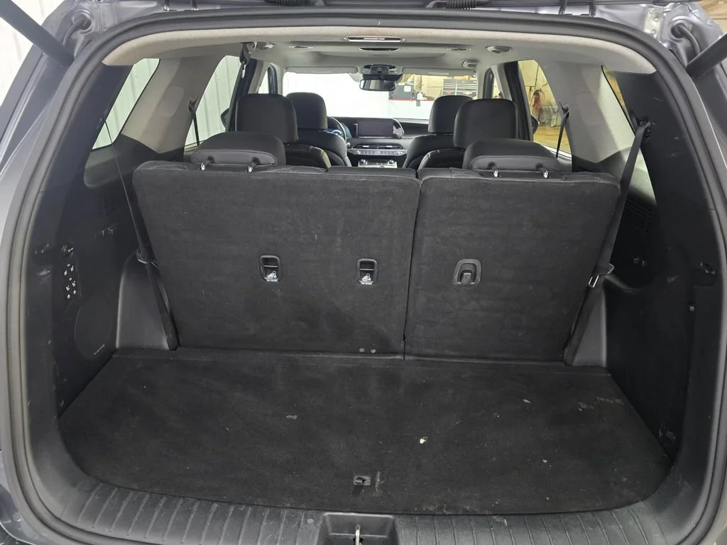 Used 2022 Gy Hyundai Limited image 14