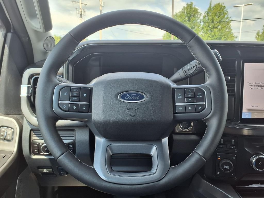 New 2026 Oxford White Ford F-250® Lariat® image 16