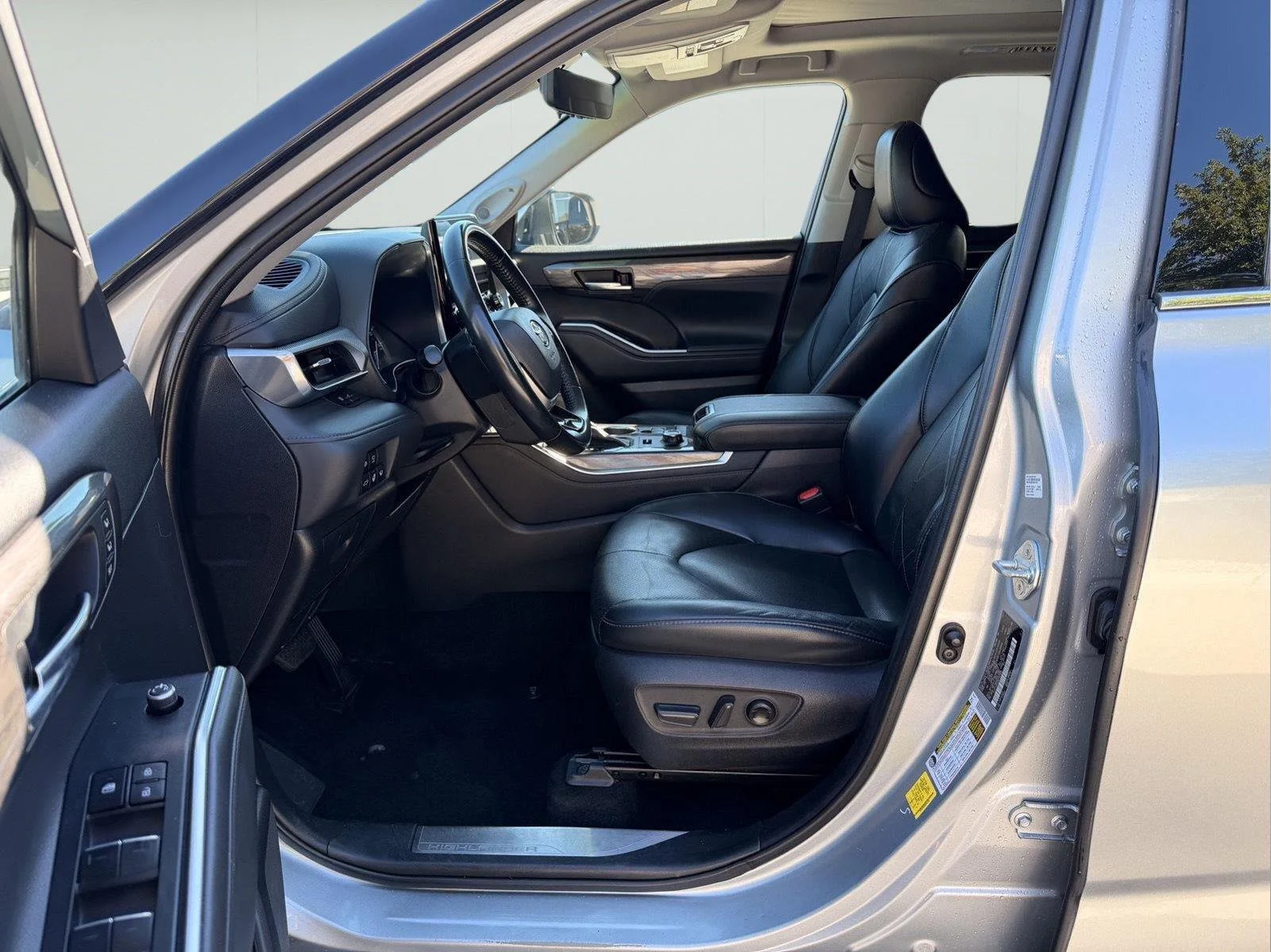 Used 2022 Celestial Silver Metallic Toyota Platinum image 8