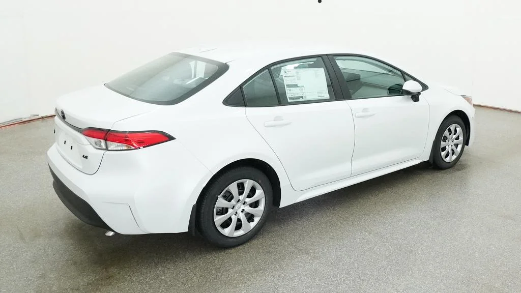 New 2026 Wind Chill Pearl Toyota LE image 18
