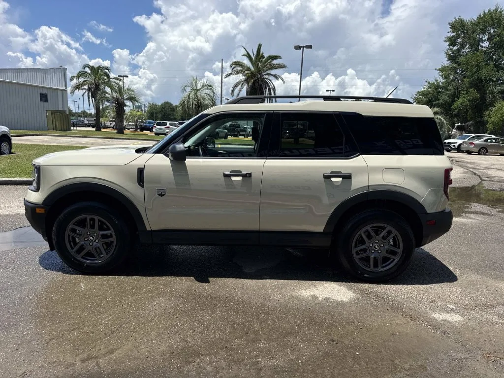 Used 2025 Beige Ford Big Bend image 7
