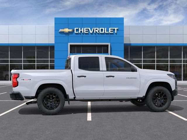 New 2026 Summit White Chevrolet WT image 5