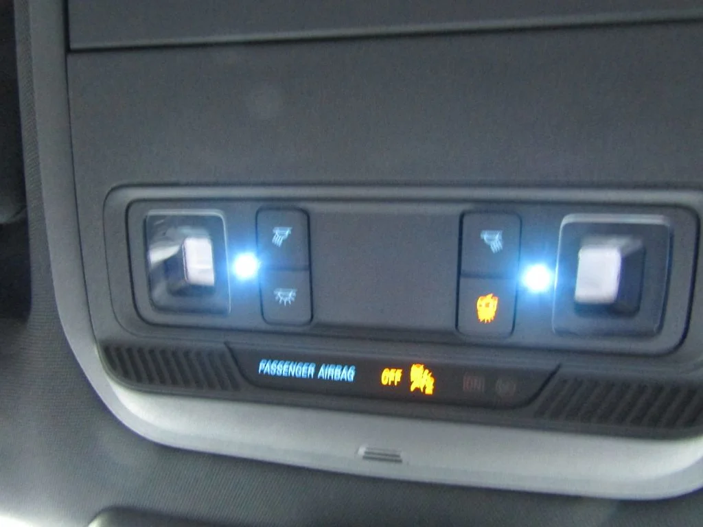 Used 2023 Oxford White Ford XLT image 38