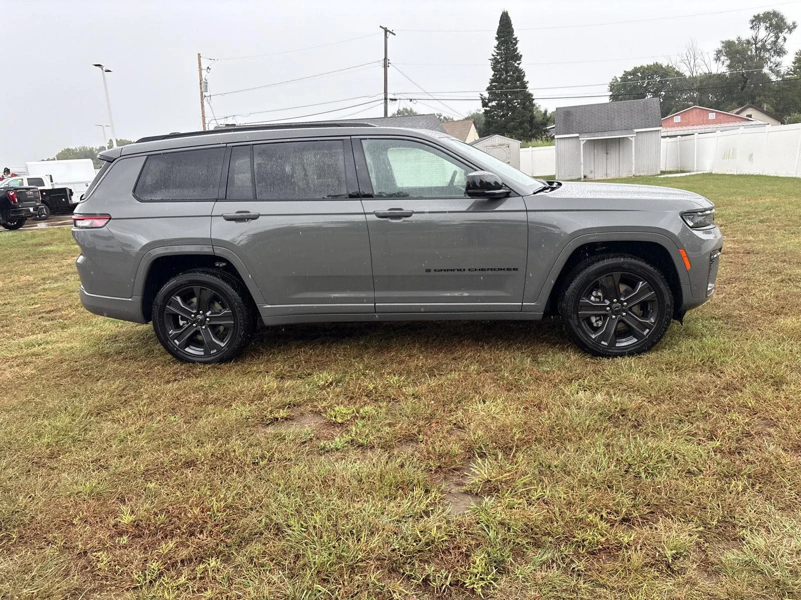New 2027 Sting-Gray Clearcoat Jeep Limited Reserve image 4