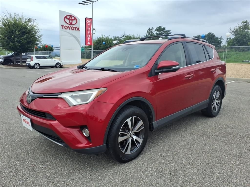 Used 2017 Red Toyota XLE image 9