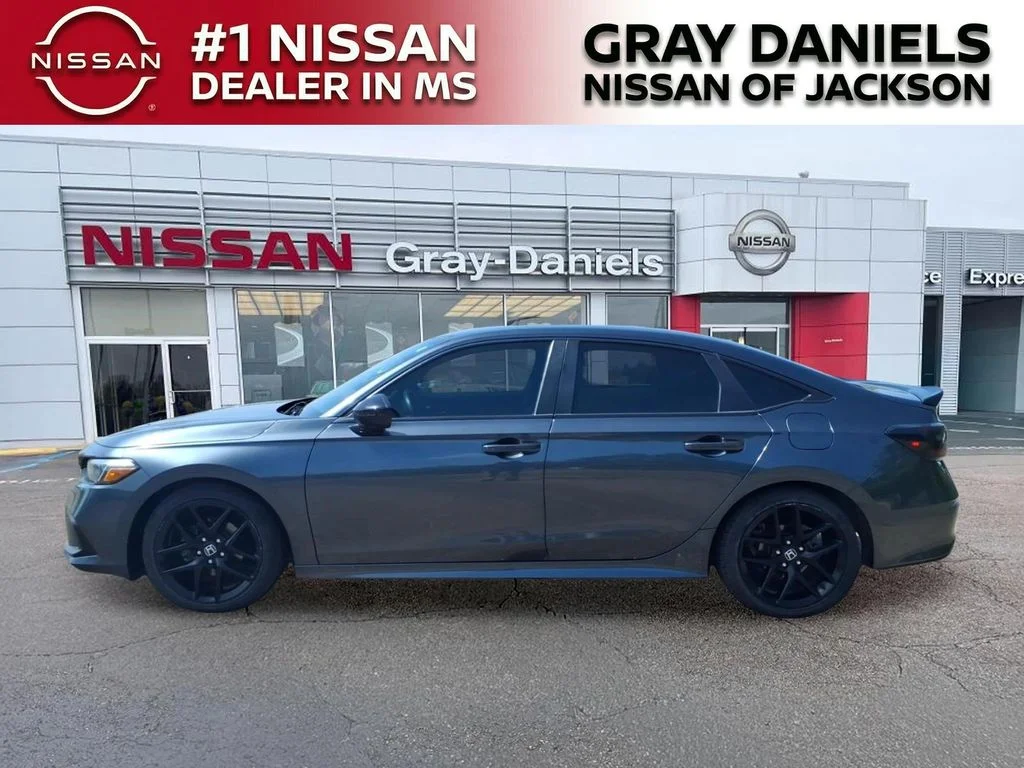 Used 2023  Honda Sport image 4