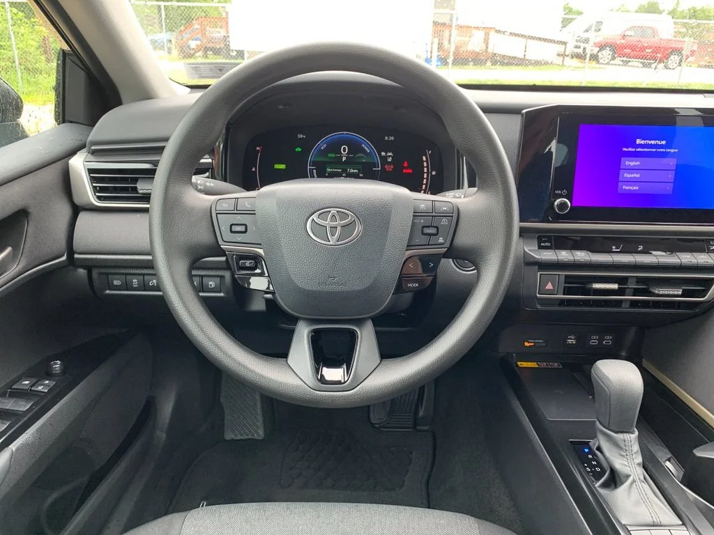 Used 2026  Toyota LE image 17