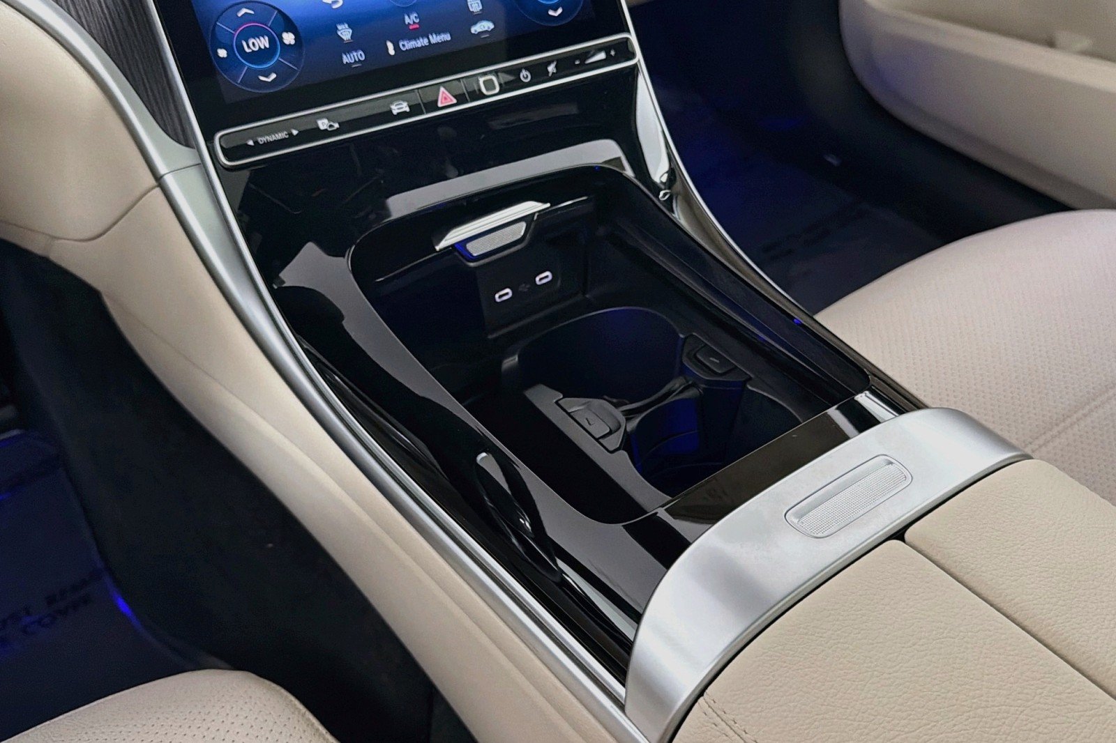 New 2026 Graphite Grey Metallic Mercedes-Benz C 300 Sedan image 5