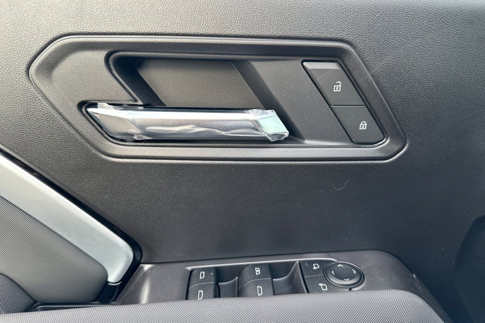 2025 Chevrolet Colorado Z71 - Photo 11