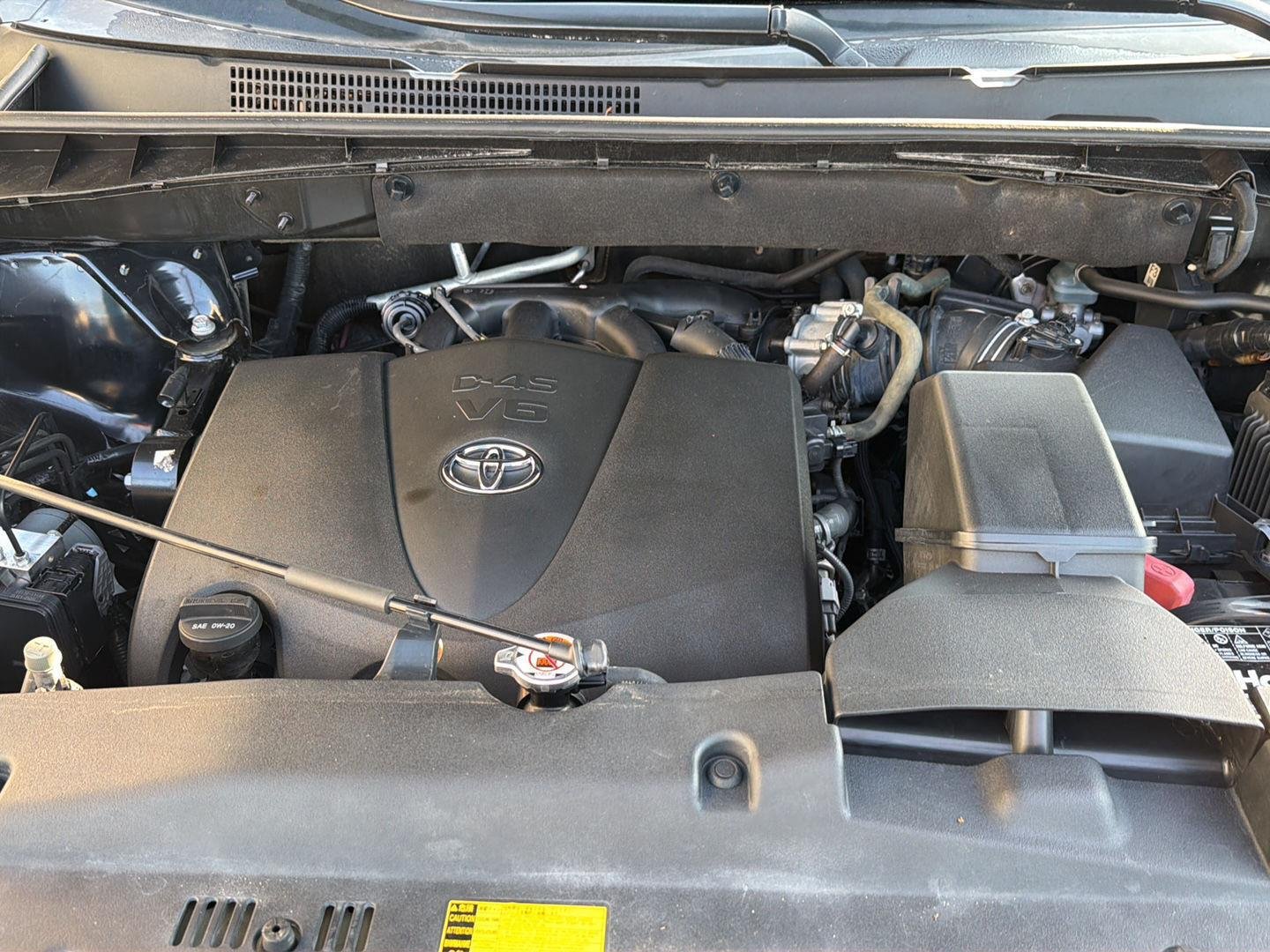 Used 2017 Midnight Black Metallic Toyota XLE image 37