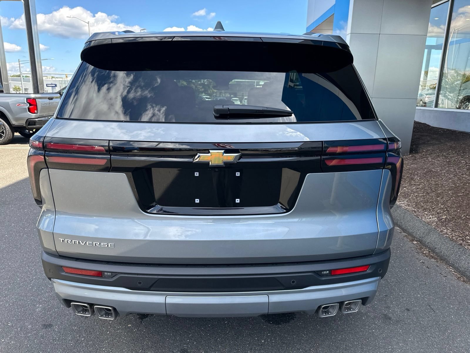 2027 Chevrolet Traverse LT - Photo 6