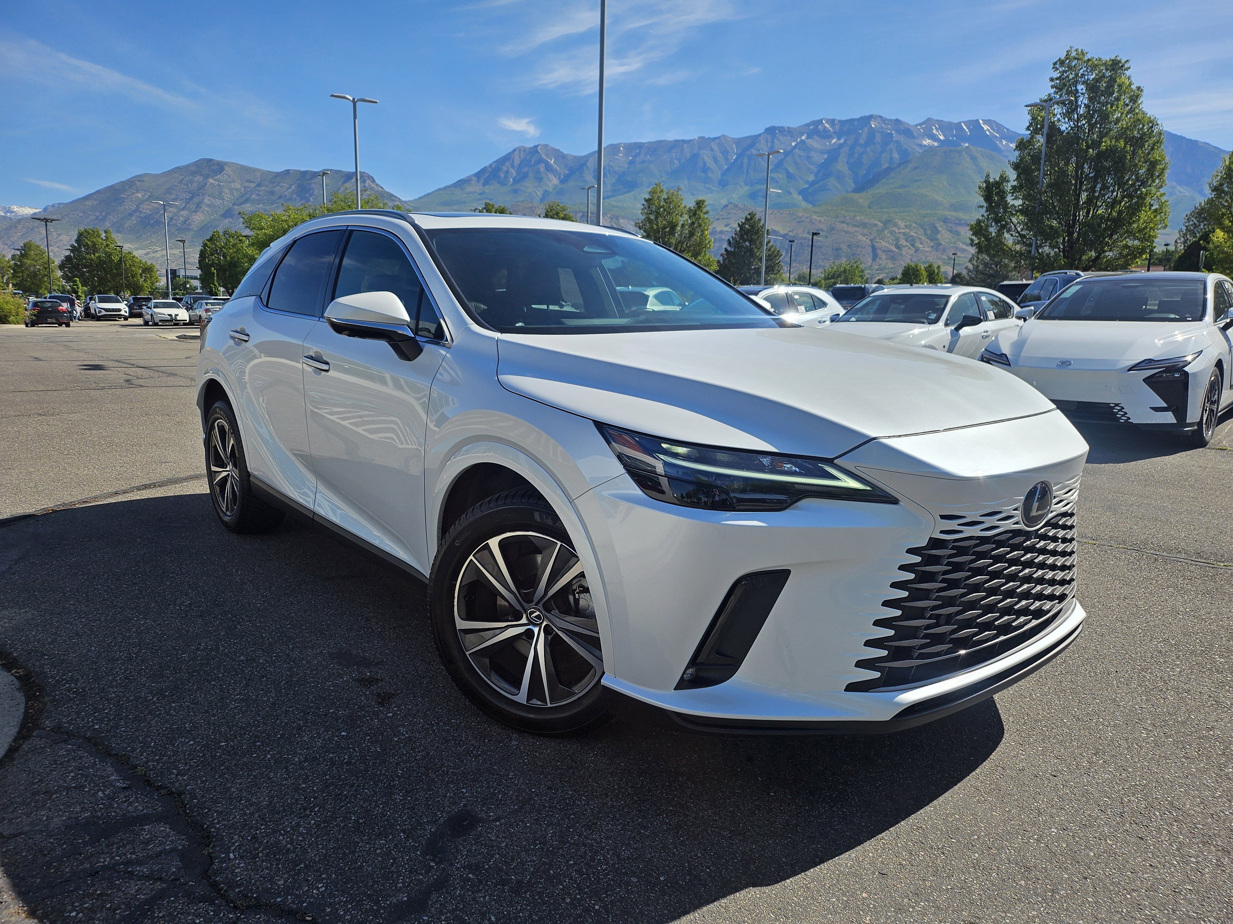 Used 2024 Eminent White Pearl Lexus 350 Premium image 3