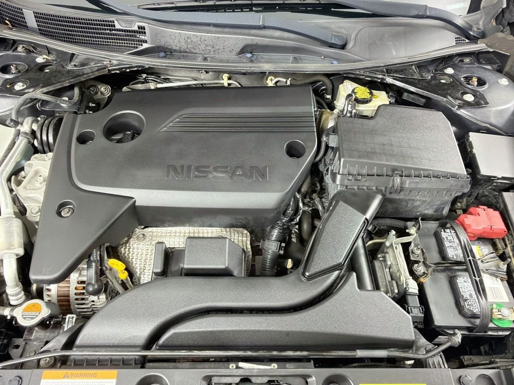 Used 2016 Gun Metallic Nissan 4dr Sedan I4 2.5 SV image 27