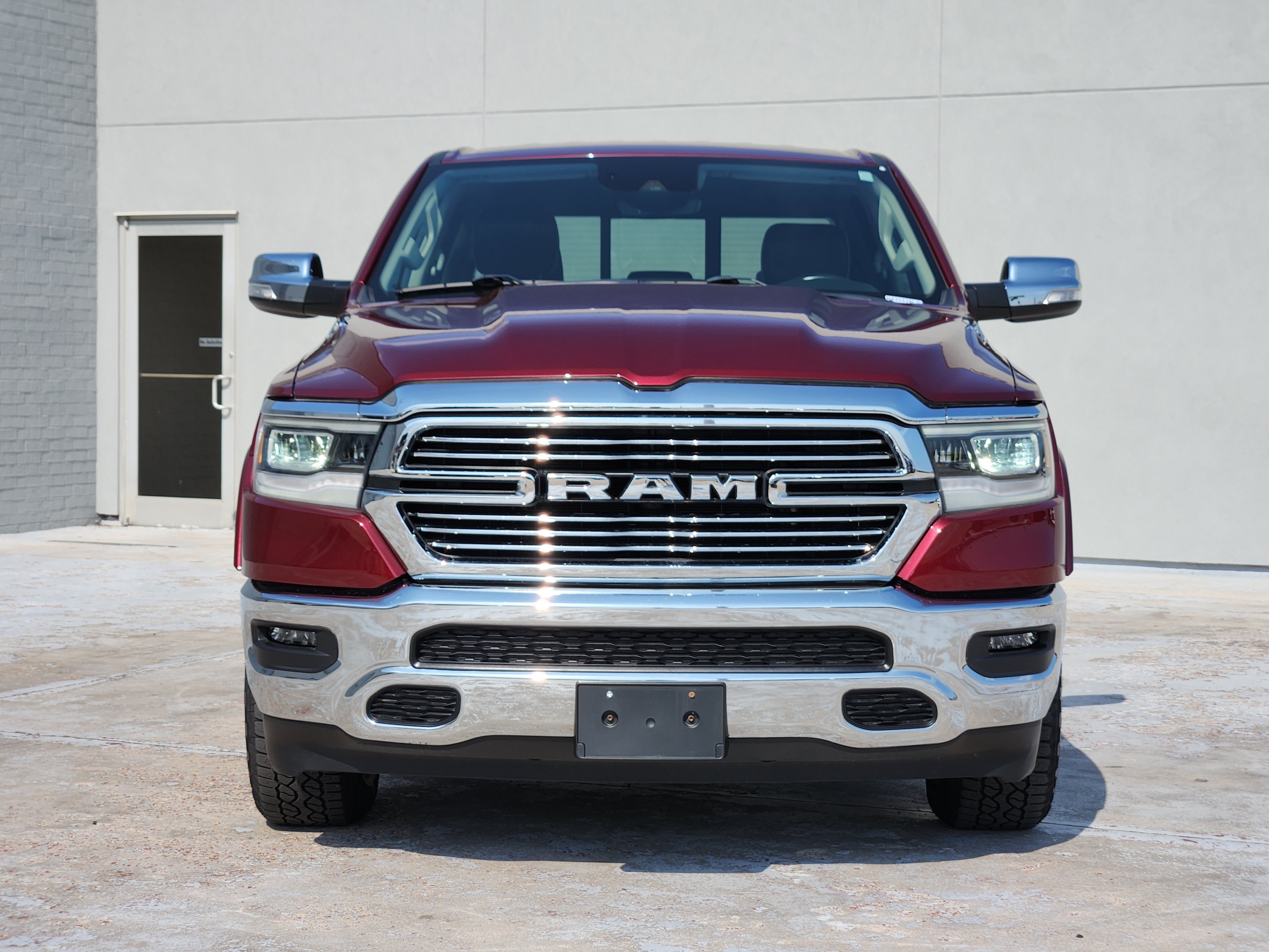 Used 2022 Delmonico Red Pearlcoat Ram Laramie image 3