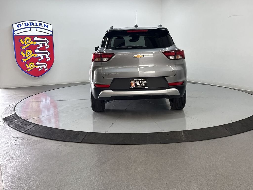 Used 2025 Sterling Gray Metallic Chevrolet LT image 11