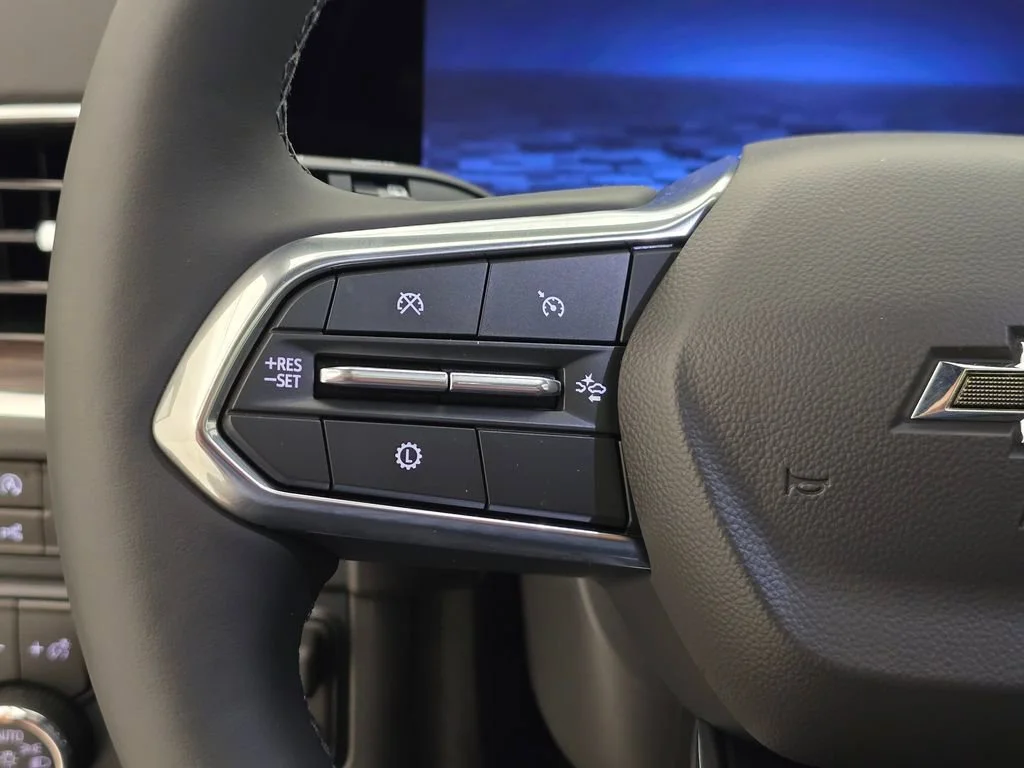 2025 Chevrolet Suburban Z71 - Photo 14