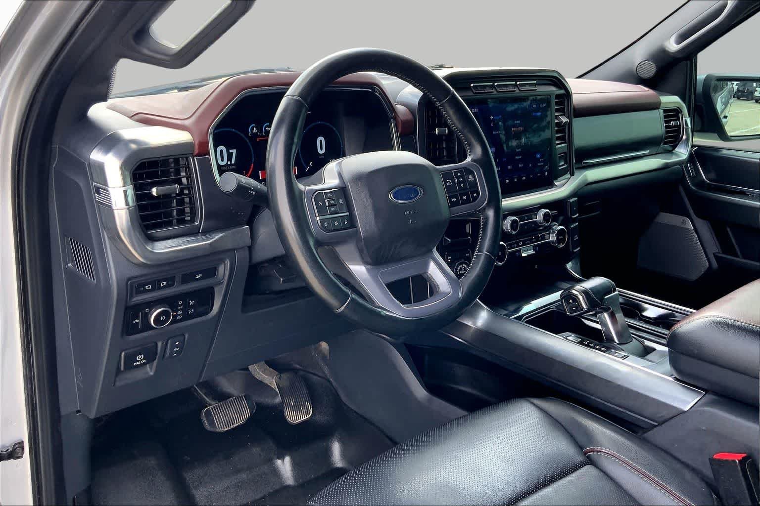 Used 2023 Iconic Silver Metallic Ford LARIAT image 17