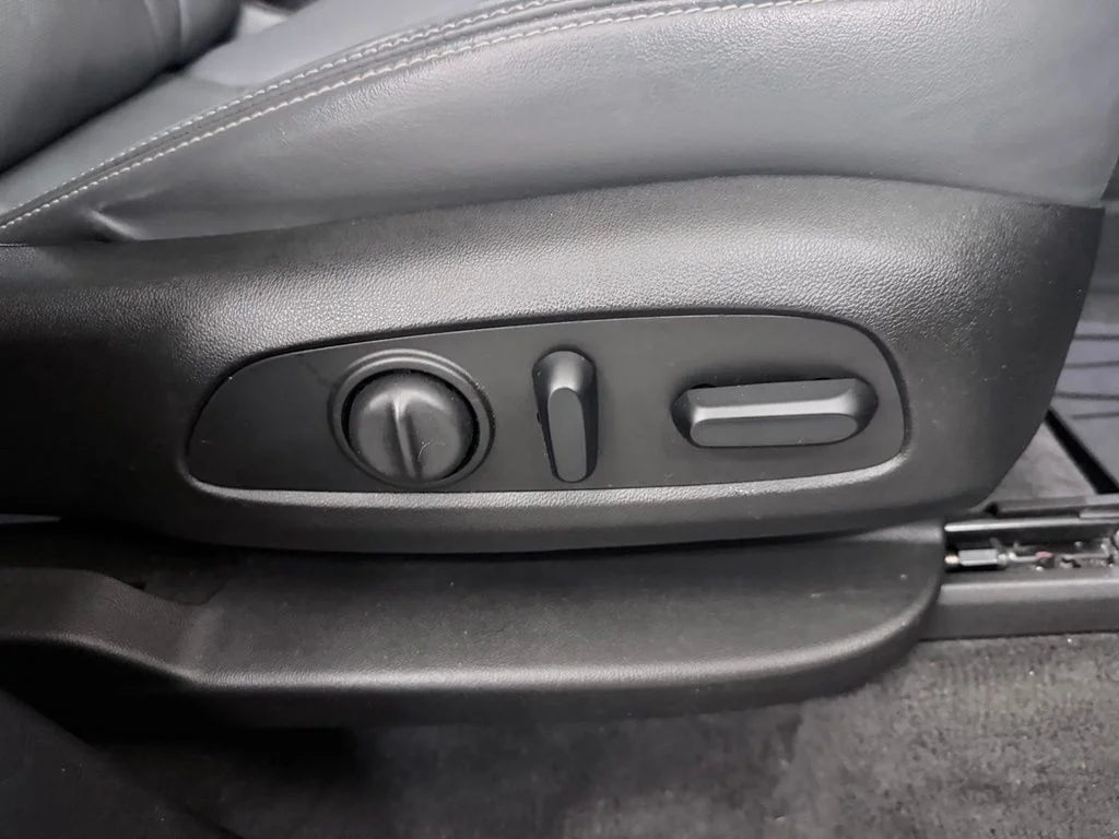 Used 2018 Gray Buick Essence image 39